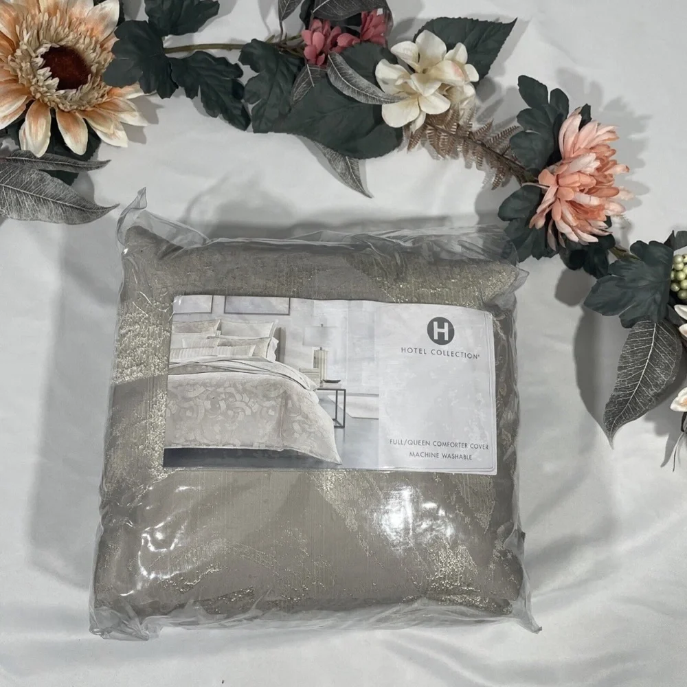 NIB $335 [‎ Full / Queen ] Duvet Cover for Hotel Collection Brushwork
